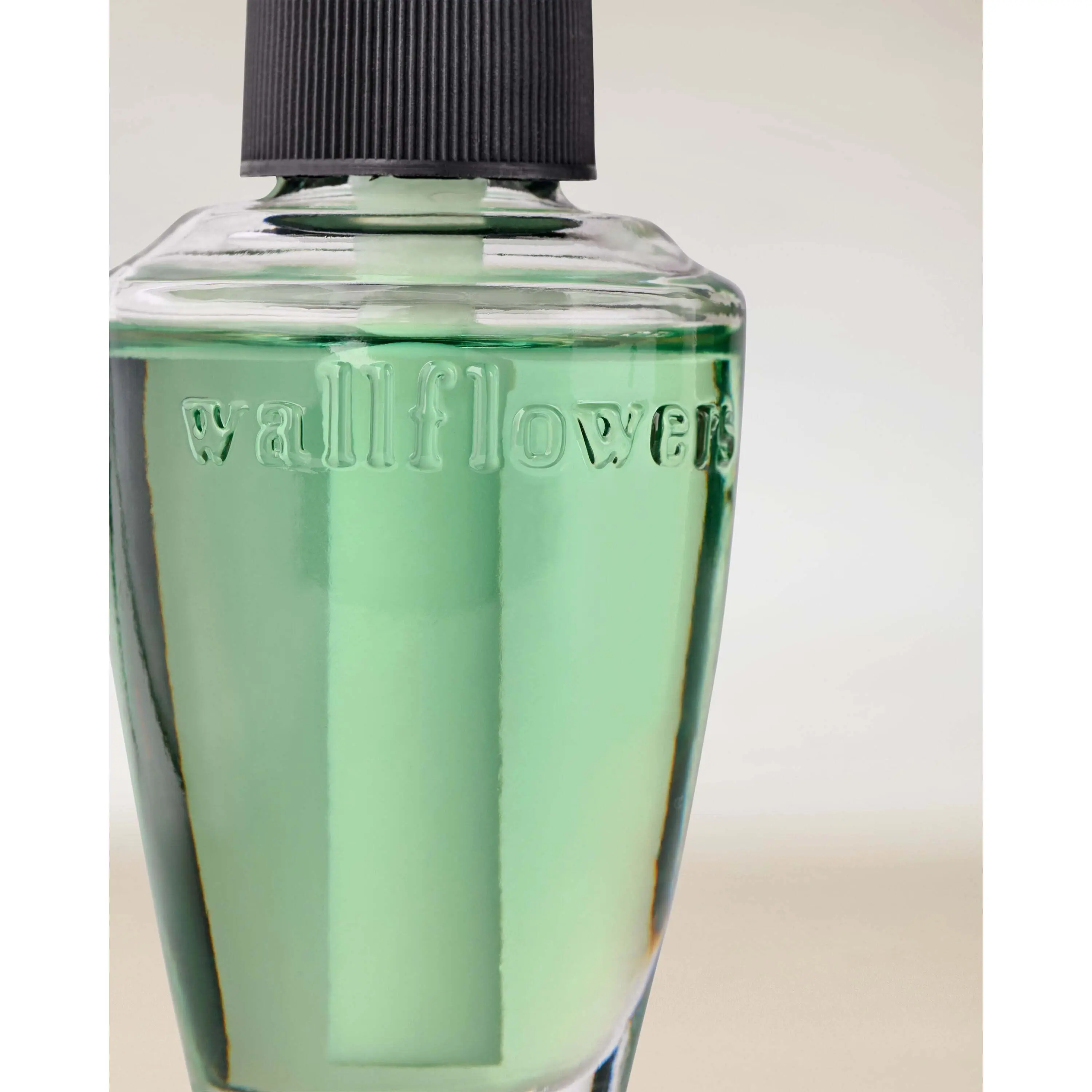 Backyard Honeysuckle Wallflowers Fragrance Refill - Image 2