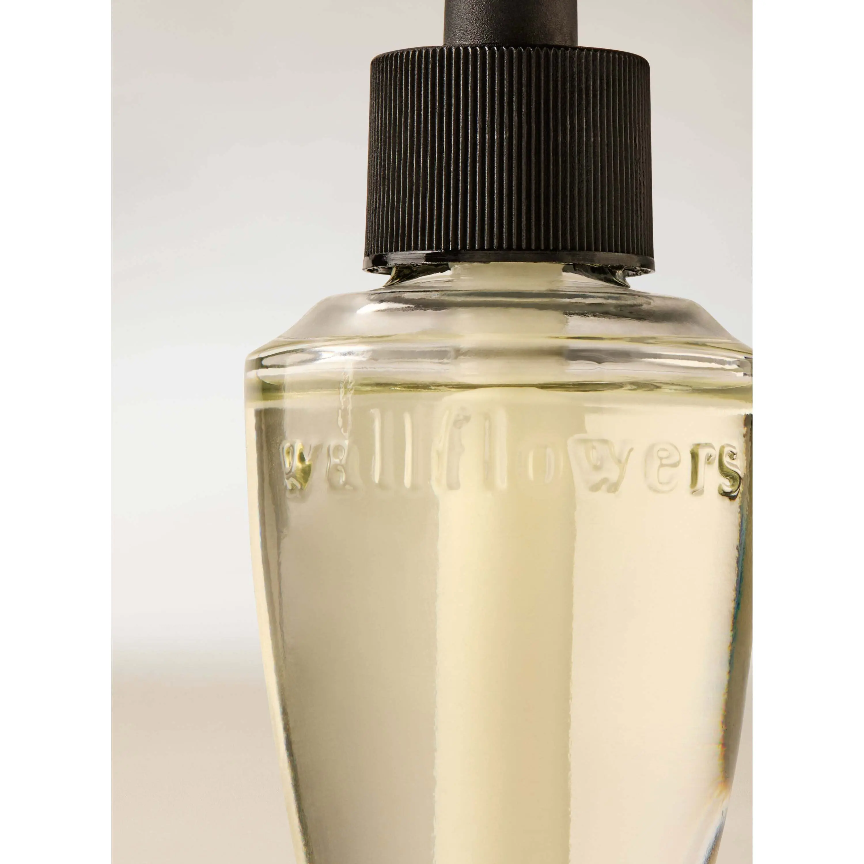 Eucalyptus Spearmint Wallflowers Fragrance Refill - Image 2