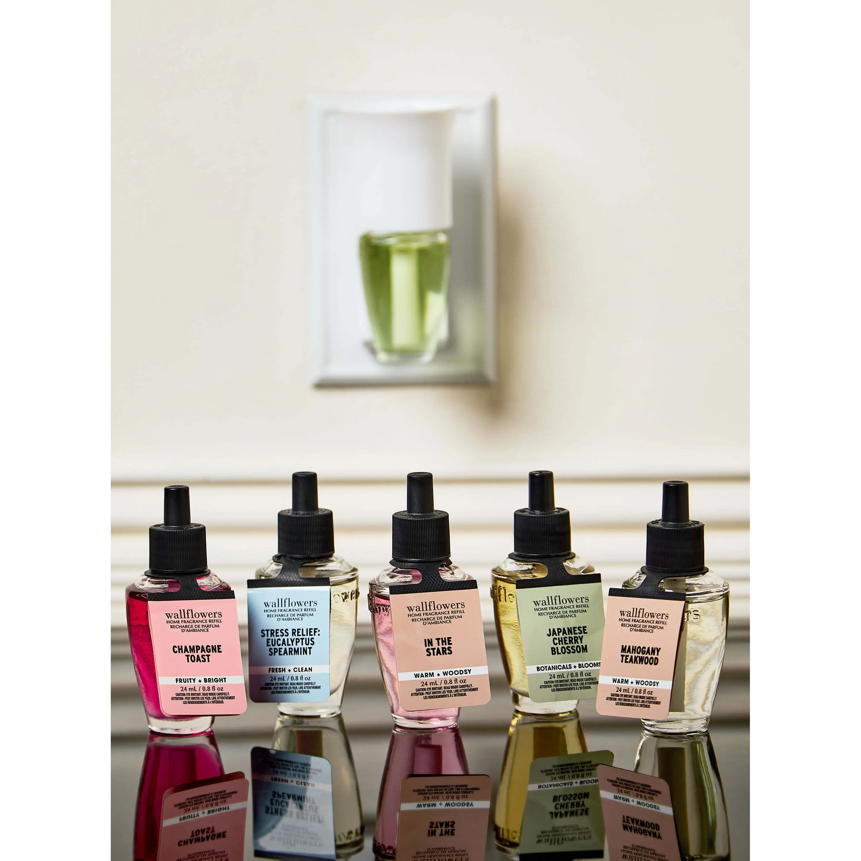 Mahogany Teakwood Wallflowers Fragrance Refill - Image 5