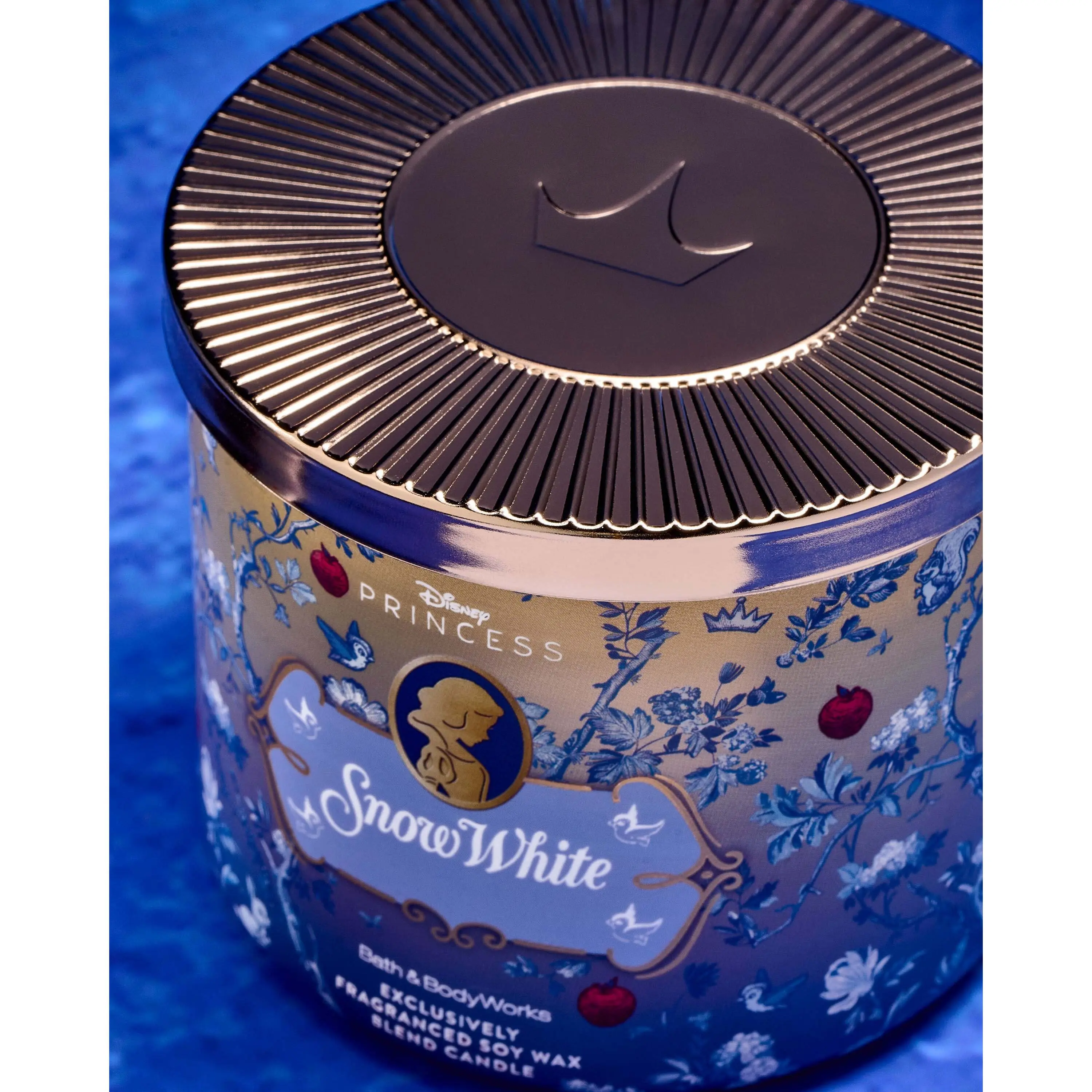 Snow White 3-Wick Candle - Image 2