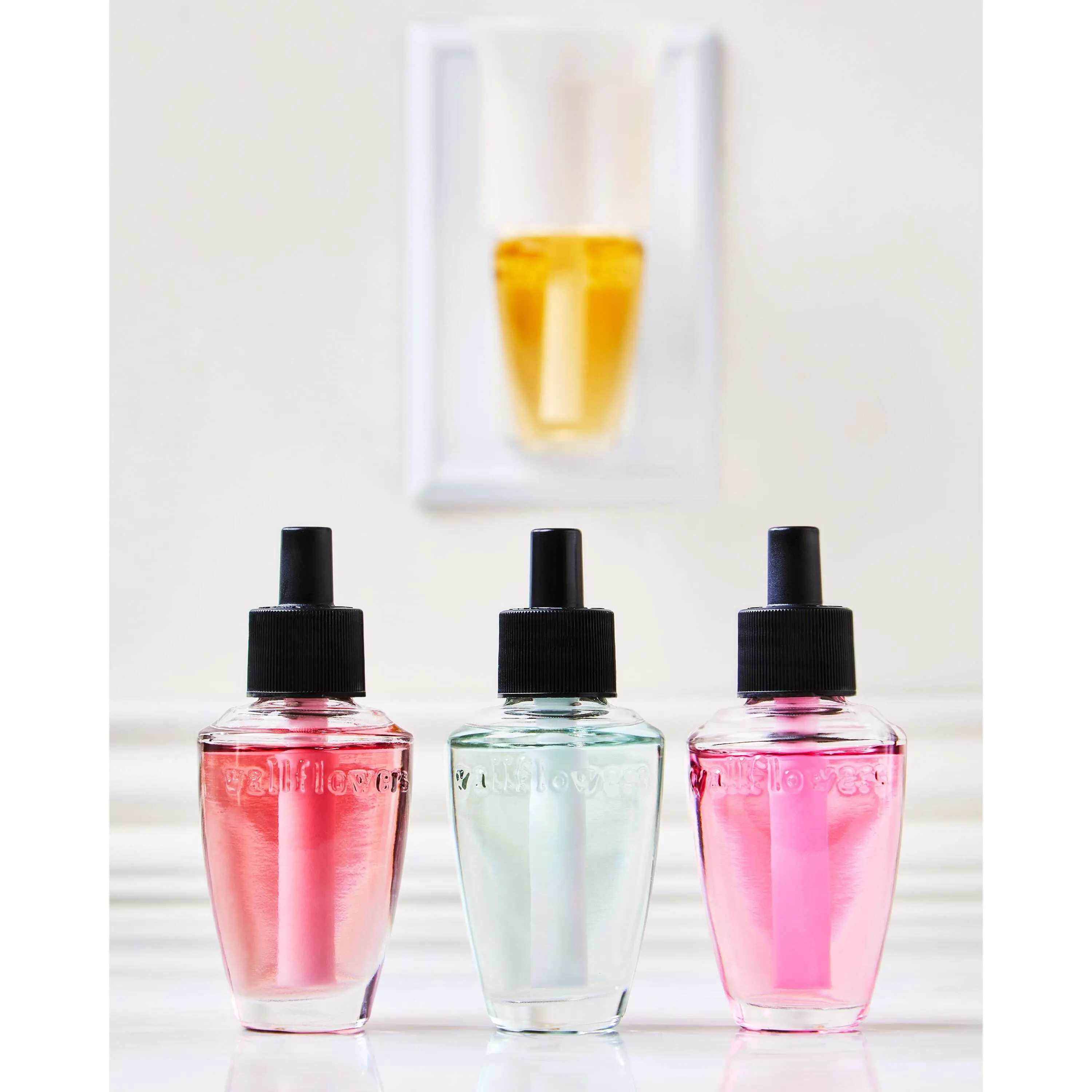 White Tea & Sage Wallflowers Refills 2-Pack - Image 5