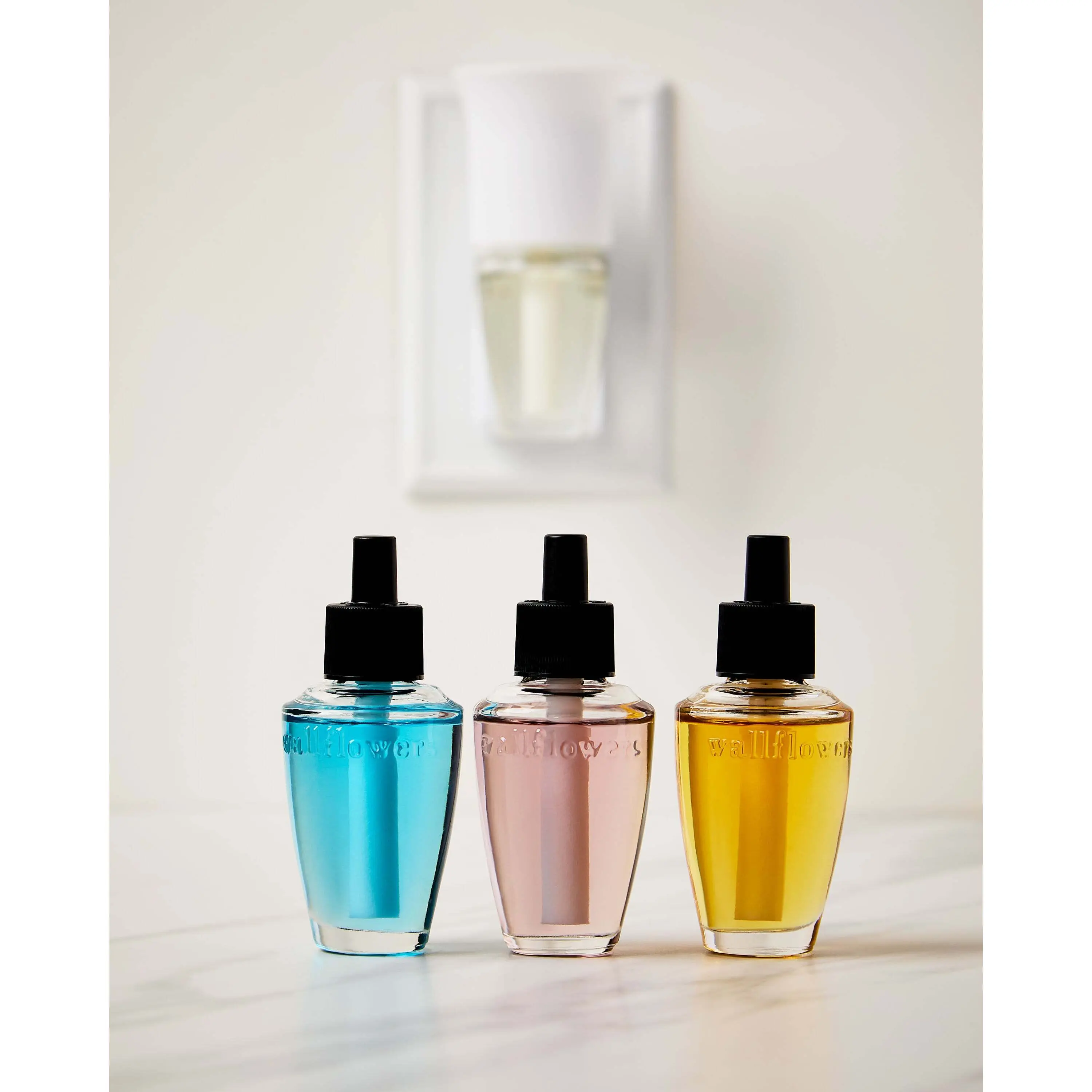 Palo Santo & Sage Wallflowers Refills 2-Pack - Image 5
