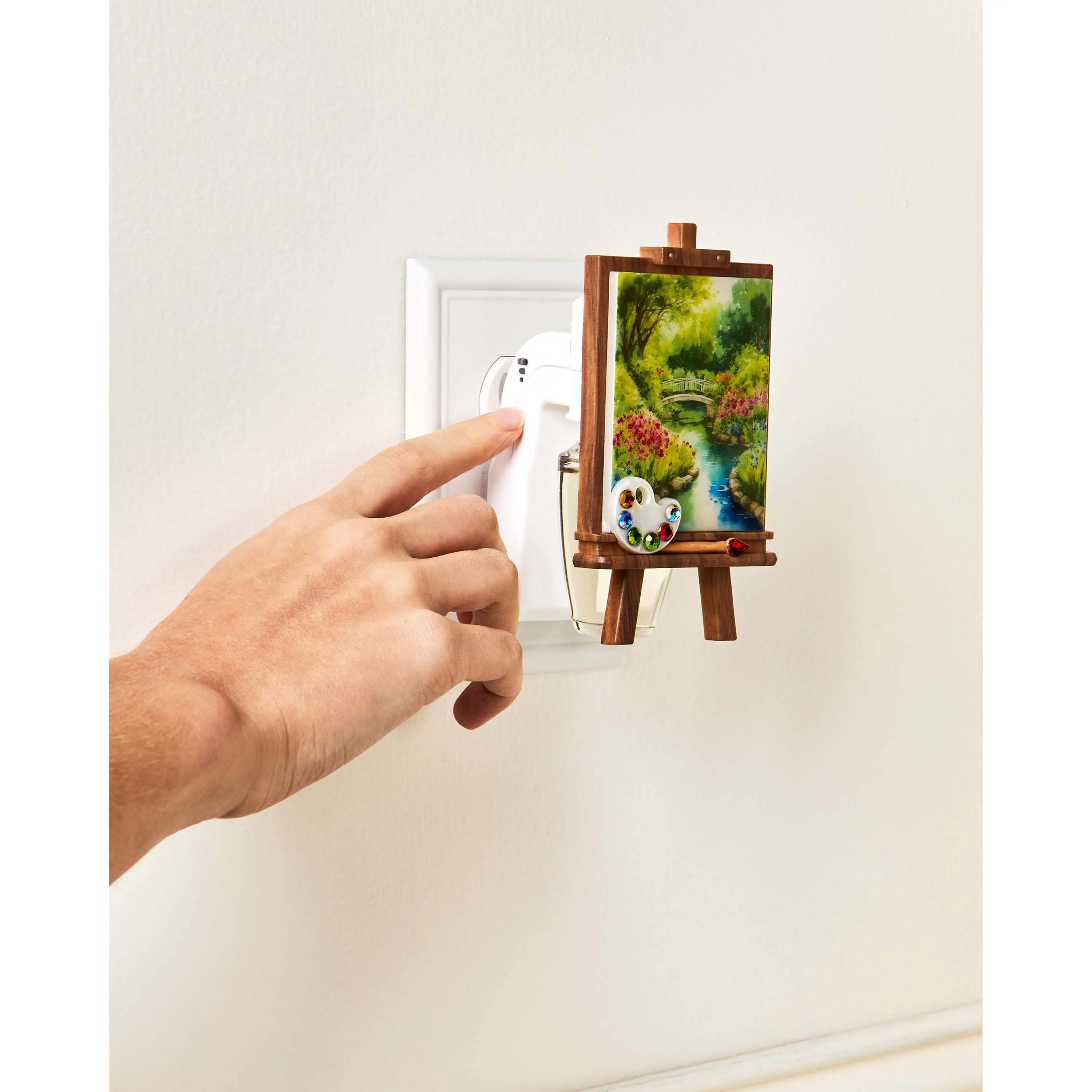 Easel Scent Control Nightlight Wallflowers Fragrance Plug - Image 5