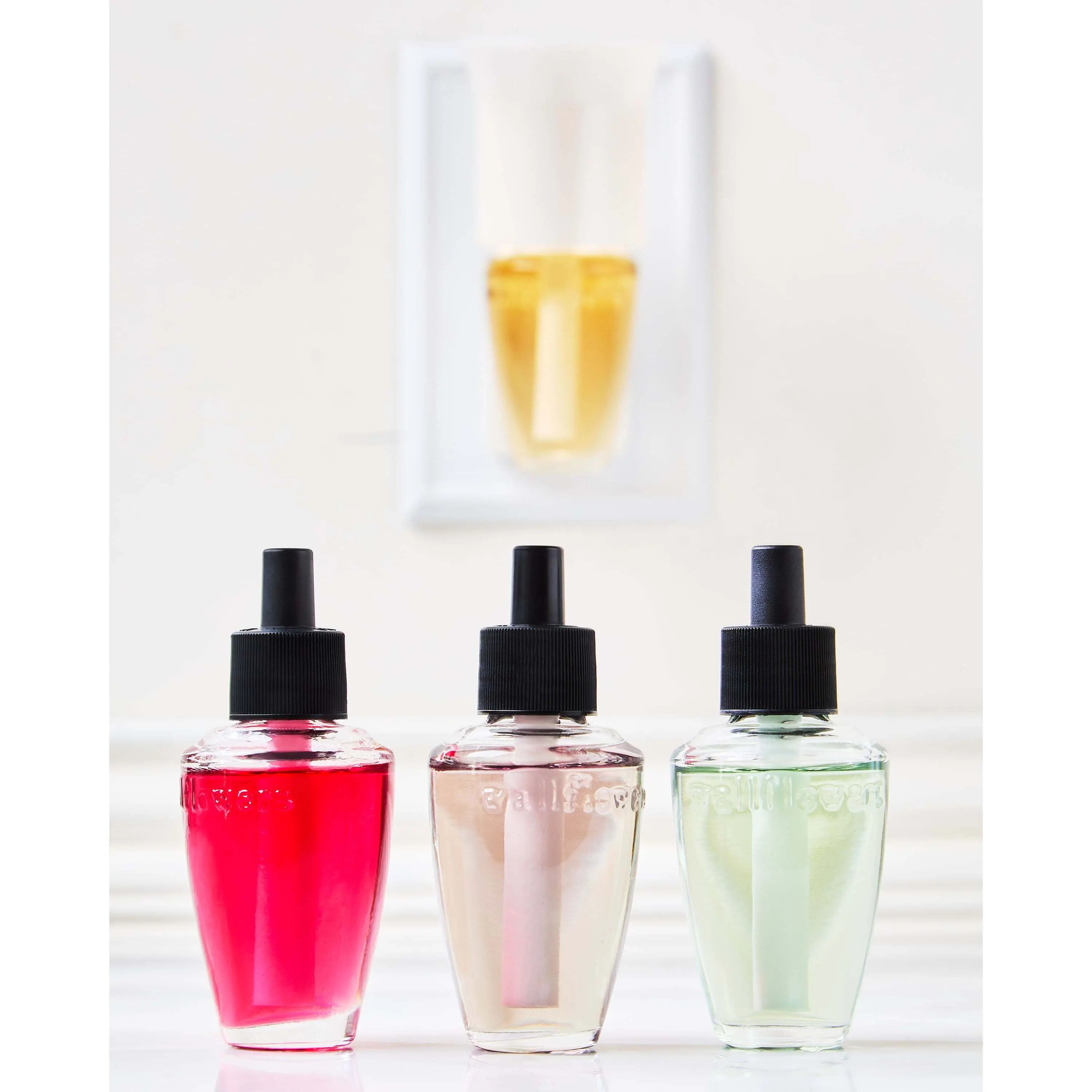 Fresh Cut Lilacs Wallflowers Refills 2-Pack - Image 5