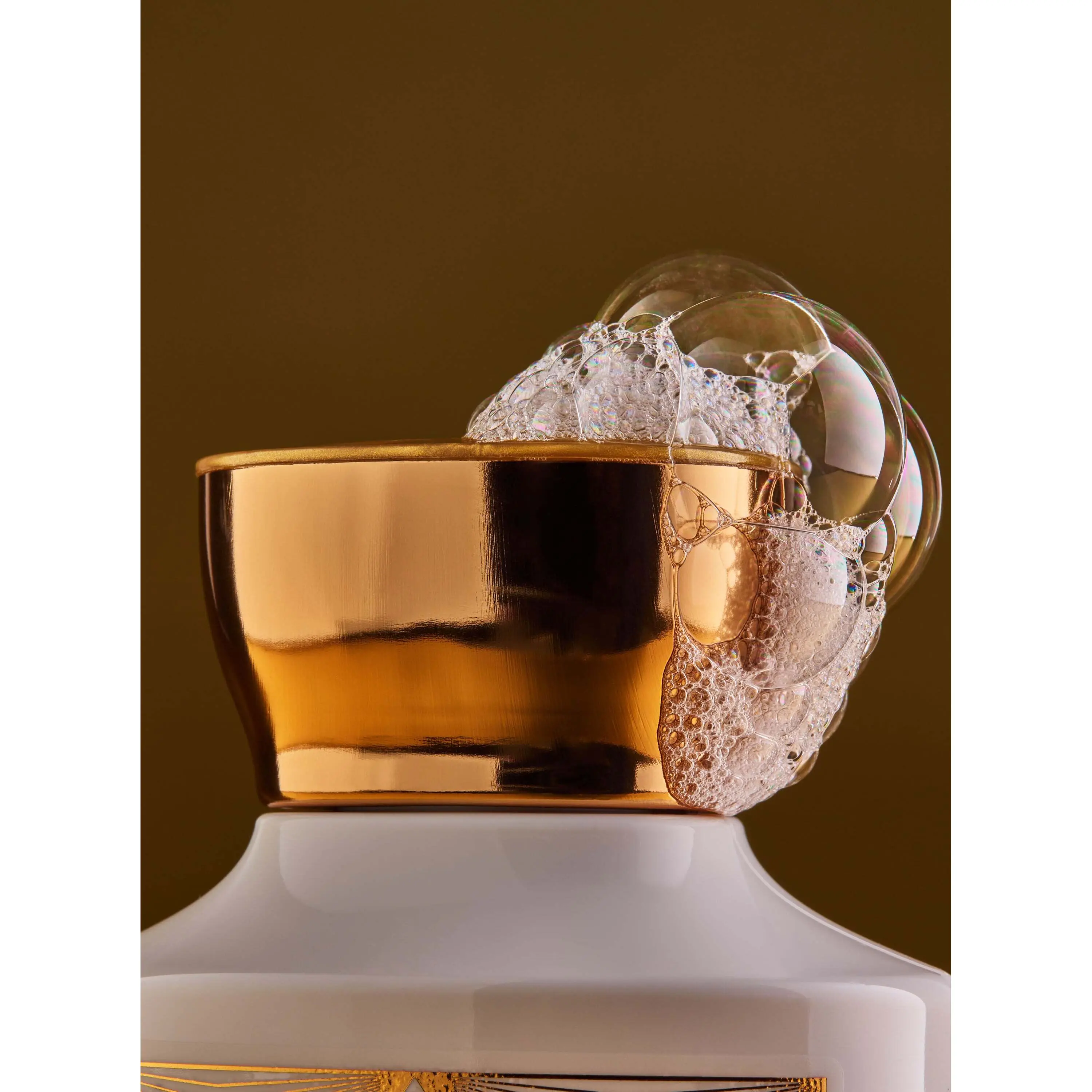 Touch Of Gold Body Wash - Image 5