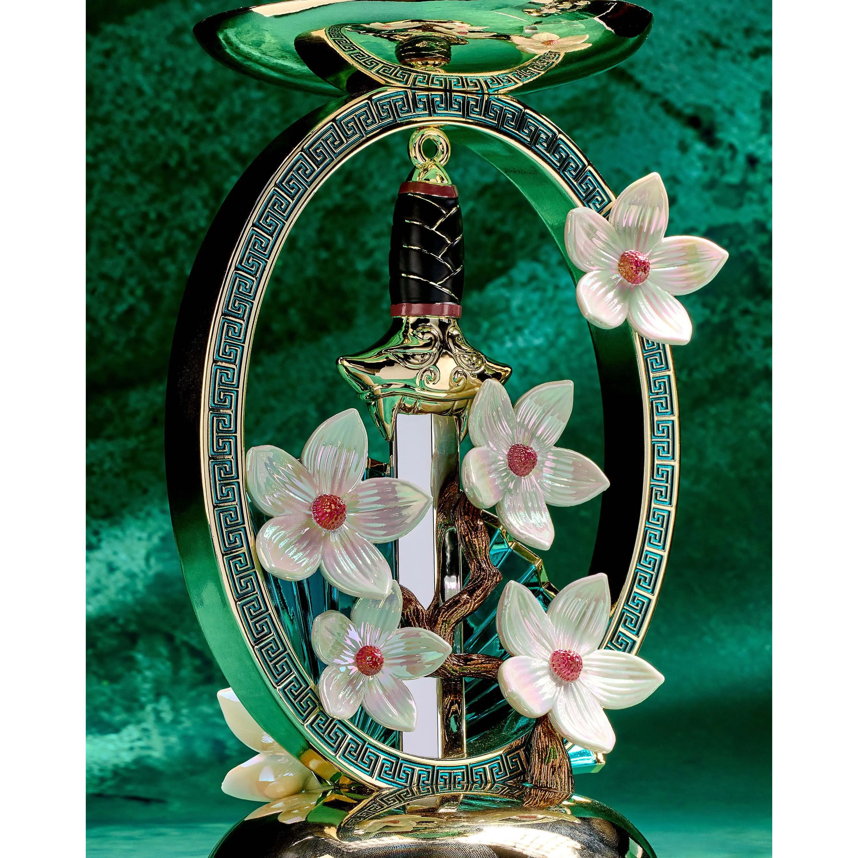 Mulan Pedestal 3-Wick Candle Holder - Image 3